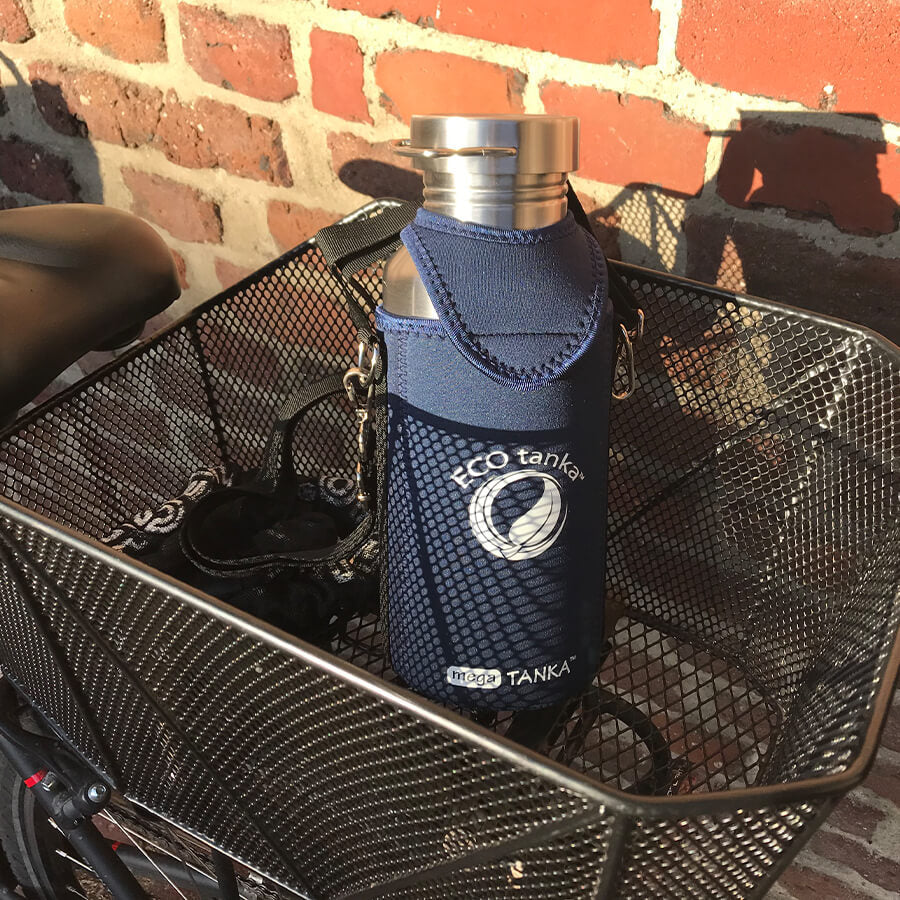 ECOtanka-KOOLER-Schutzhülle-aus-Neopren-in-Blau-mit-Trageriemen