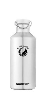 Produktbild der 1200ml doppelwandig isolierenden Trinkflasche aus Edelstahl in Silber von ECOtanka mit Edelstahl-Wave-Verschluss mit einem Edelstahl-Tragebügel. Für einen leichten Transport der Warm-, Heiß- oder Kaltgetränke. Heißes bleibt lange heiß – kaltes länger kalt.